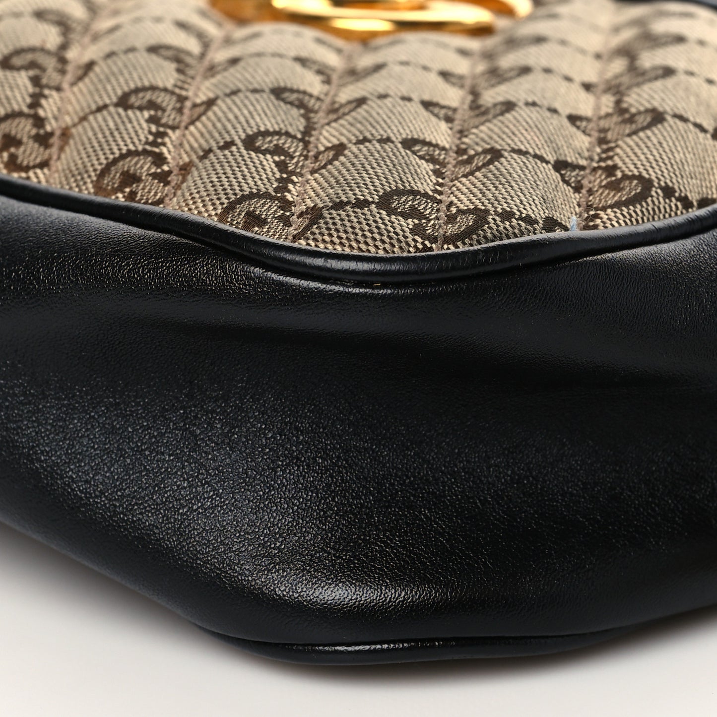 Monogram Matelasse Diagonal Small GG Marmont Chain Shoulder Bag Beige Black