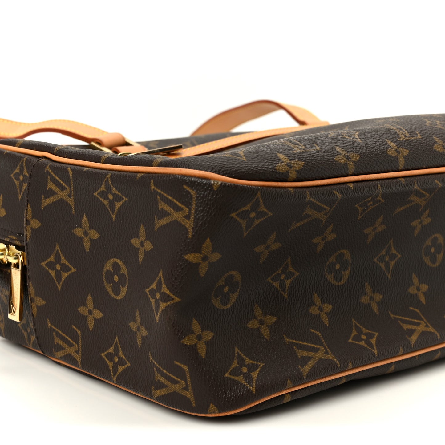 Monogram Cite GM