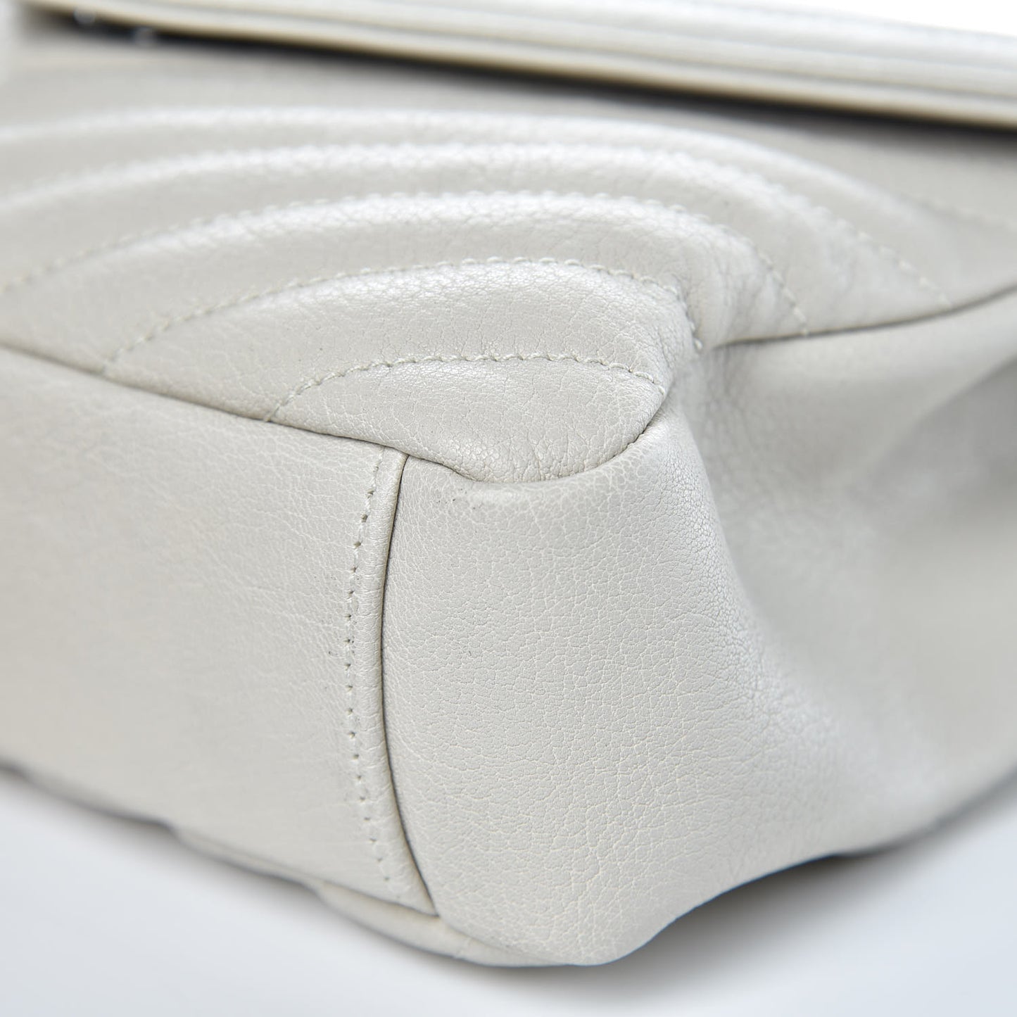 Sheepskin Matelasse Chevron Monogram Medium College Bag Dove White