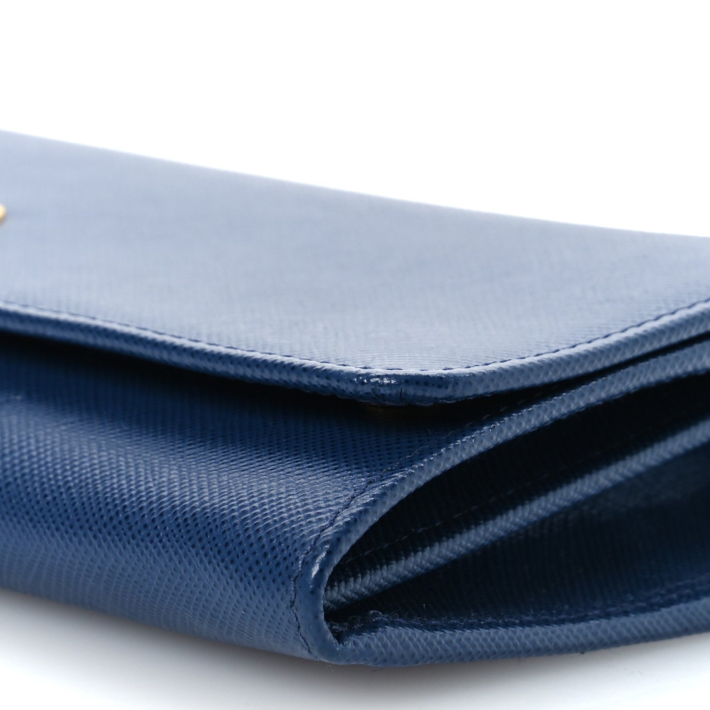 Saffiano Metal Oro Chain Wallet Bleuette