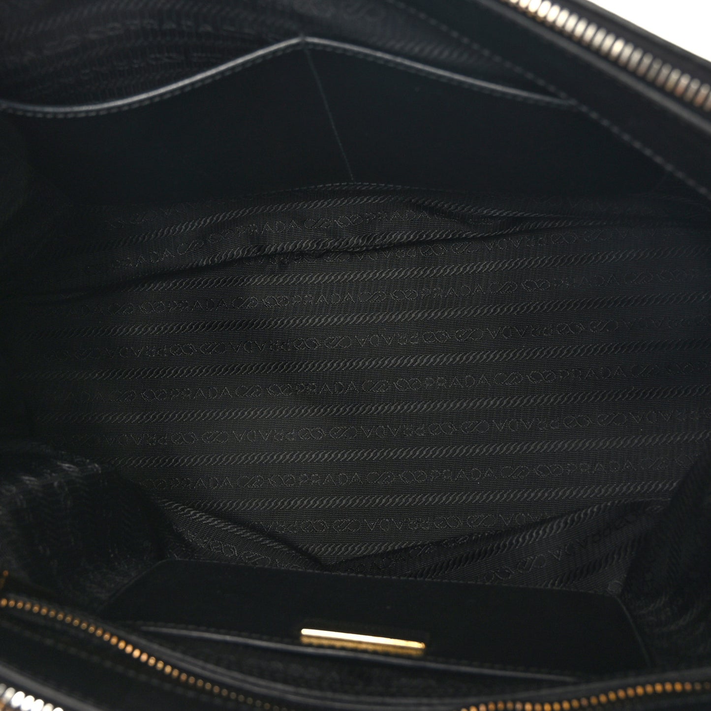 Saffiano Medium Galleria Double Zip Tote Black