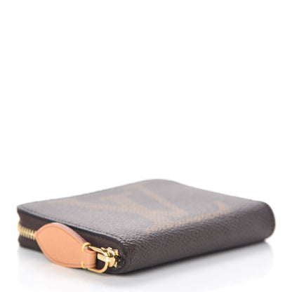 Louis Vuitton Monogram Giant Zippy Coin Purse 4 of 7