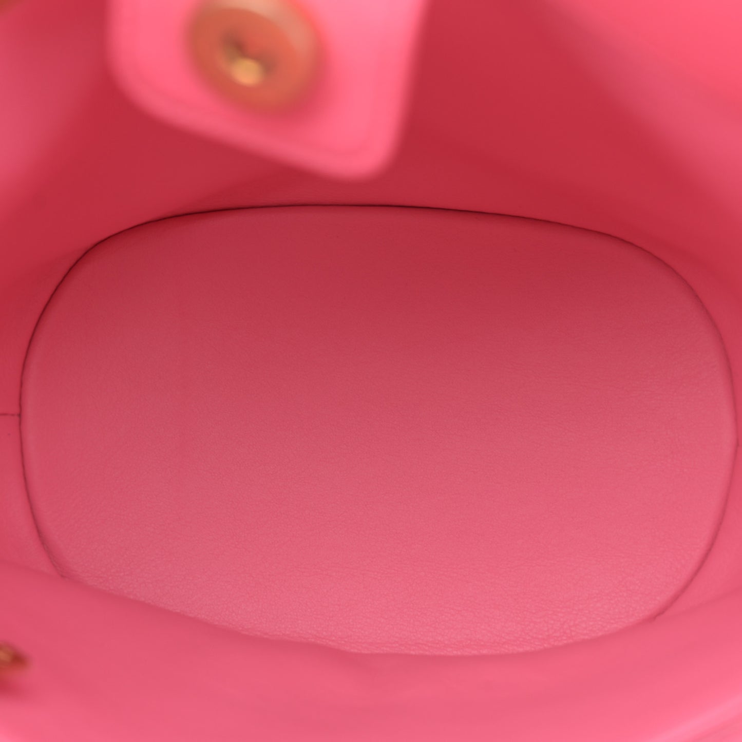 Lambskin Quilted Chaine Lettre Small Bucket Bag Pink