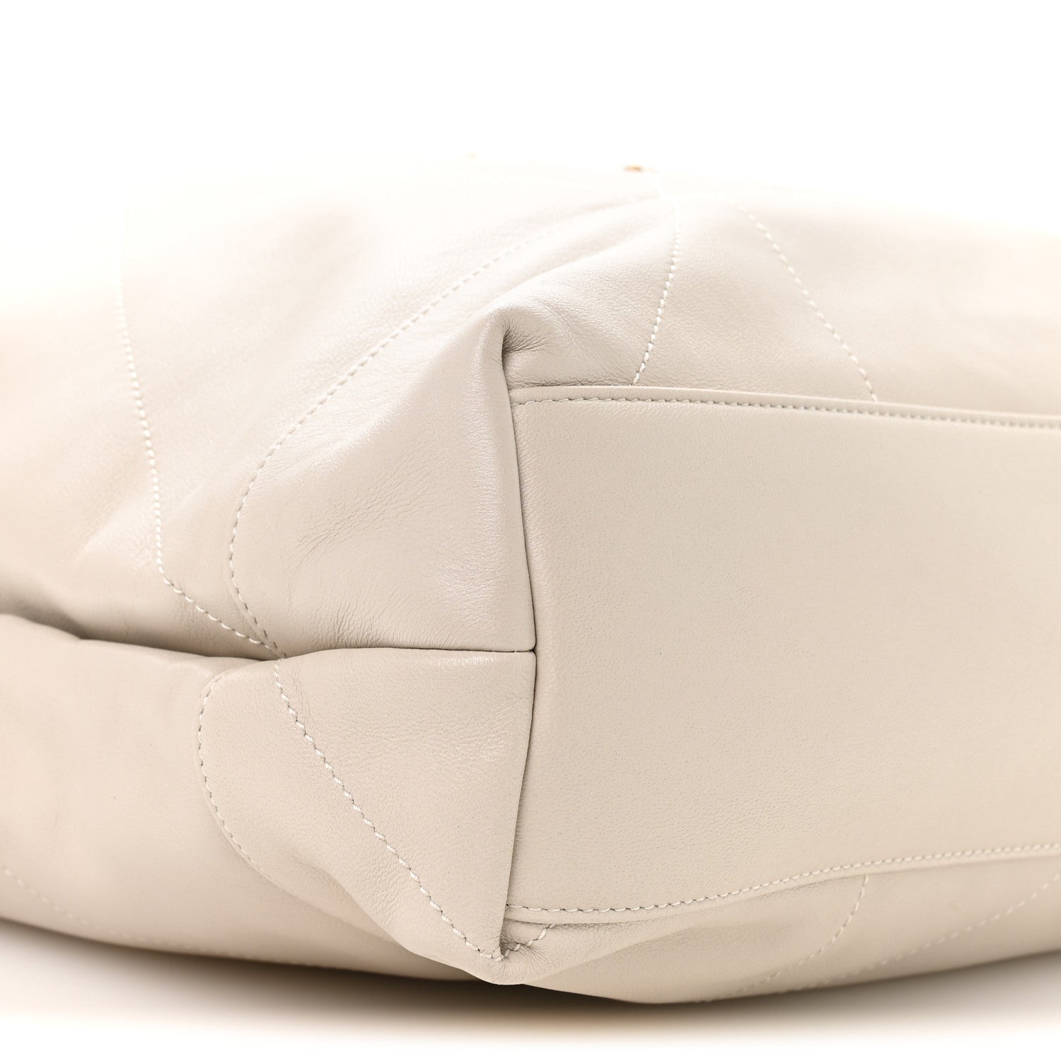 Saint Laurent Lambskin Matelasse Monogram Large Jamie Pochon Blanc Vintage 10 of 11