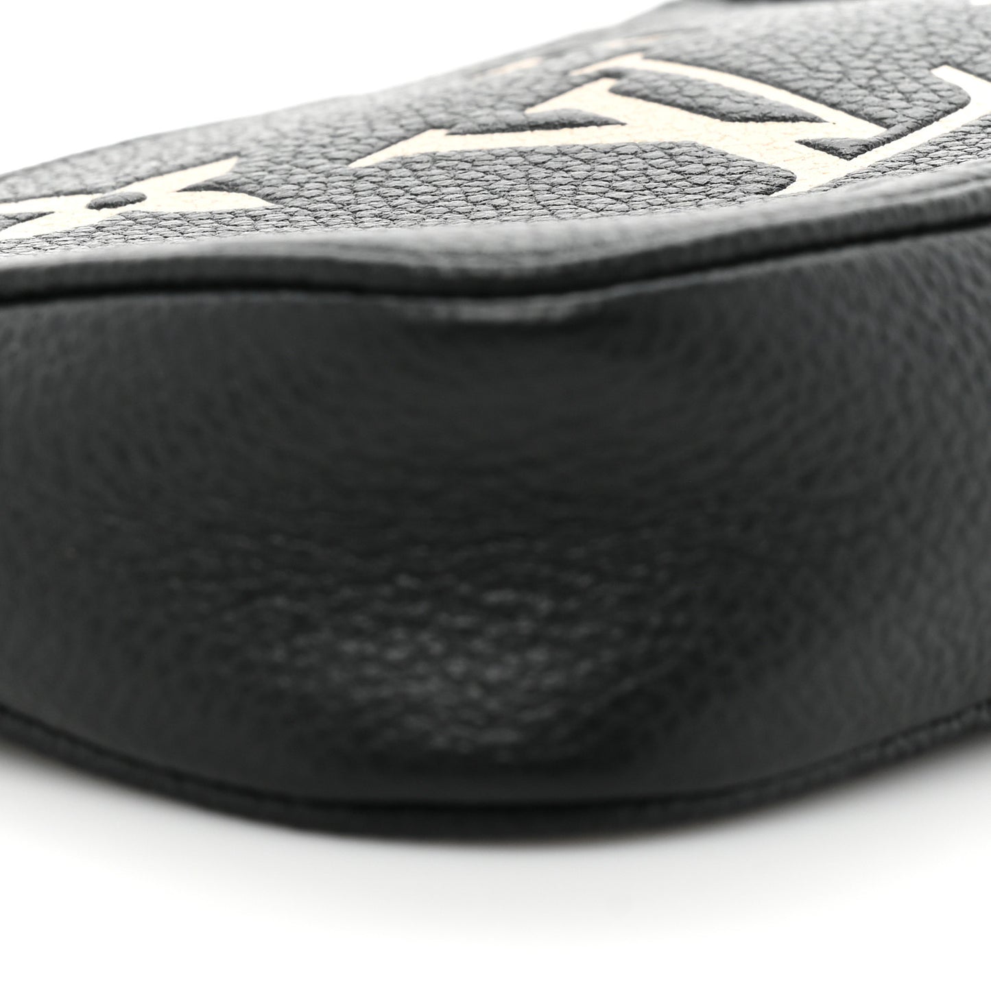 Empreinte Monogram Giant Mini Pochette Accessories Black