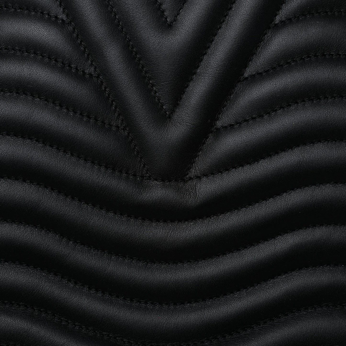 Calfskin New Wave Chain Tote Black