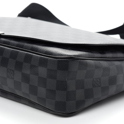 Louis Vuitton Damier Graphite Daniel GM 8 of 9