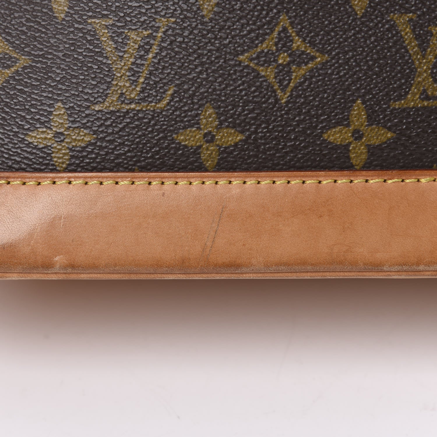 Louis Vuitton Monogram Alma PM 14 of 20