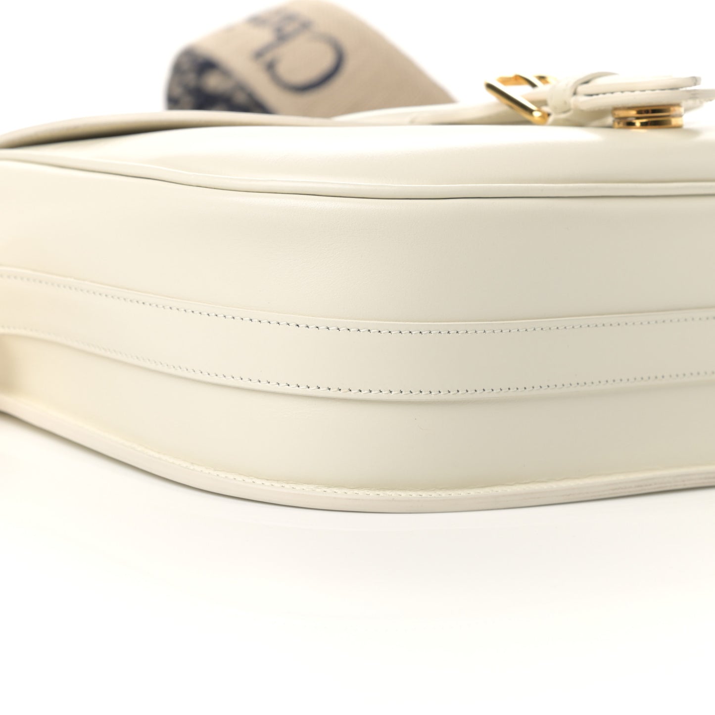 Box Calfskin Large Bobby Flap White