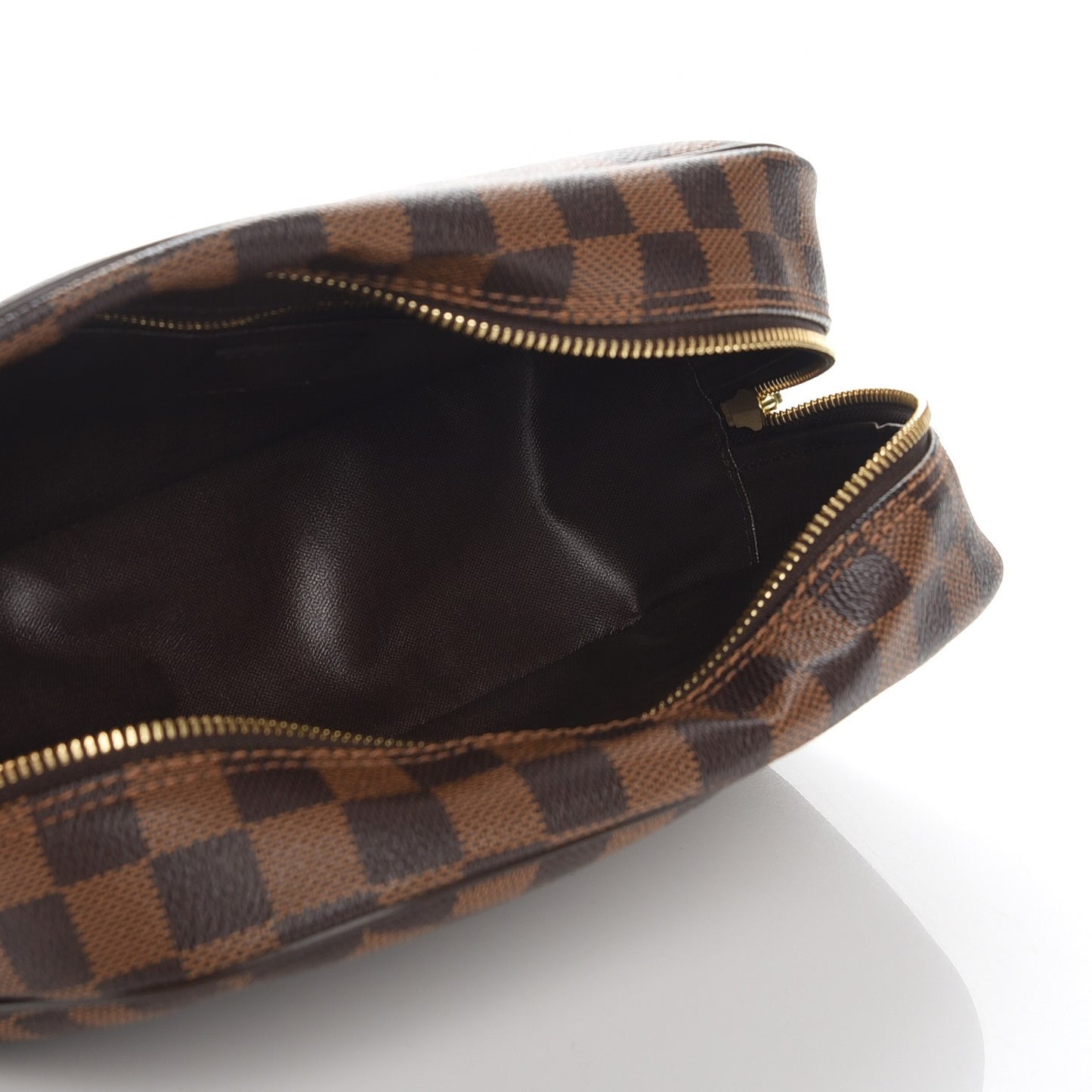 Damier Ebene Toiletry Bag 25