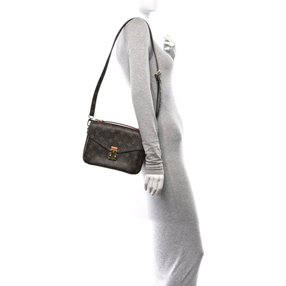 Louis Vuitton Monogram Pochette Metis 2 of 10