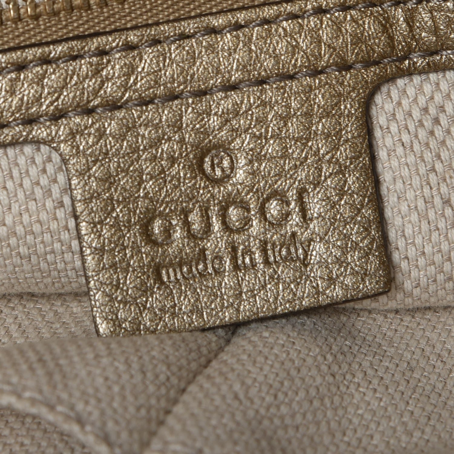 Gucci Metallic Pebbled Calfskin Medium Soho Chain Shoulder Bag Golden Beige 6 of 7