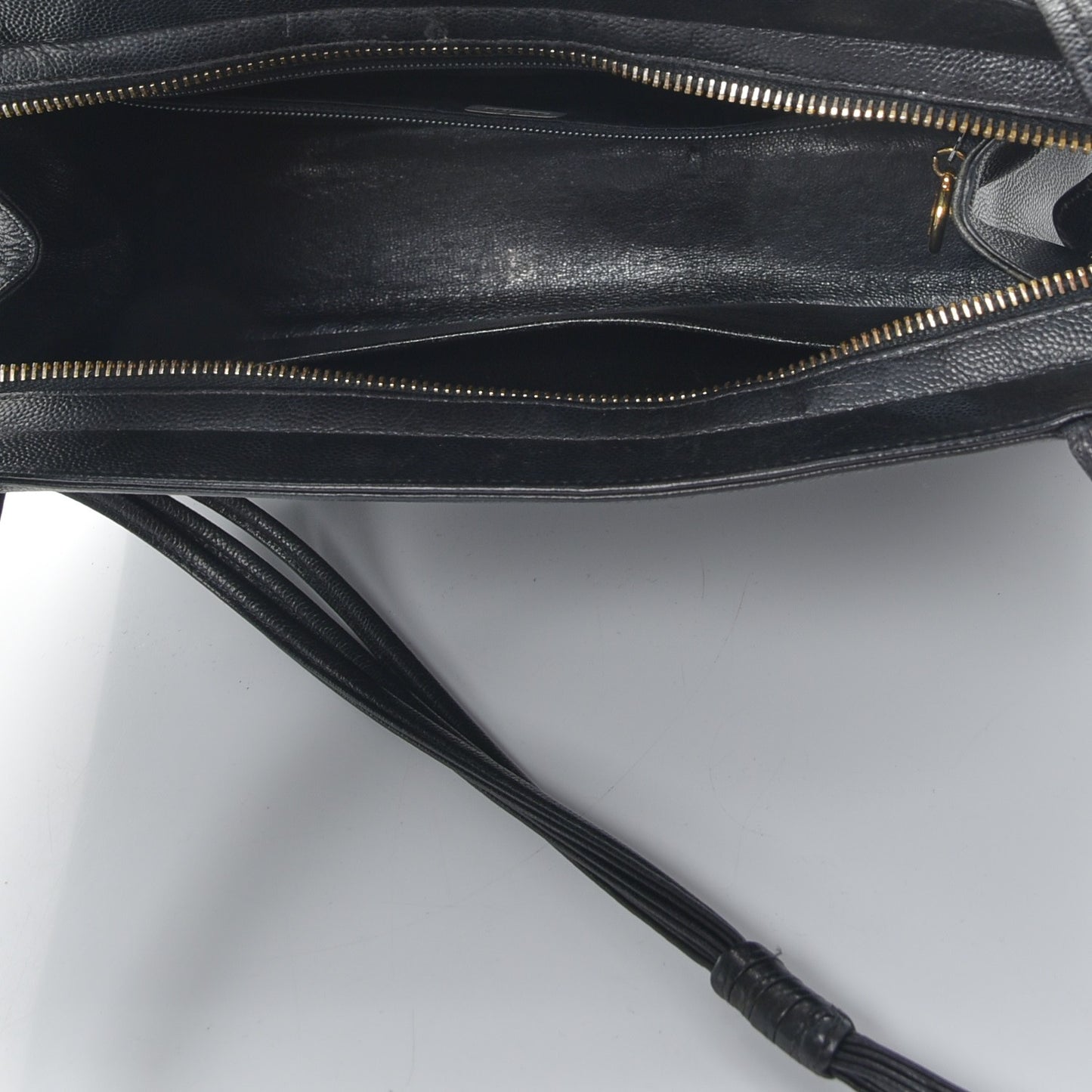 Caviar CC Shoulder Bag Black