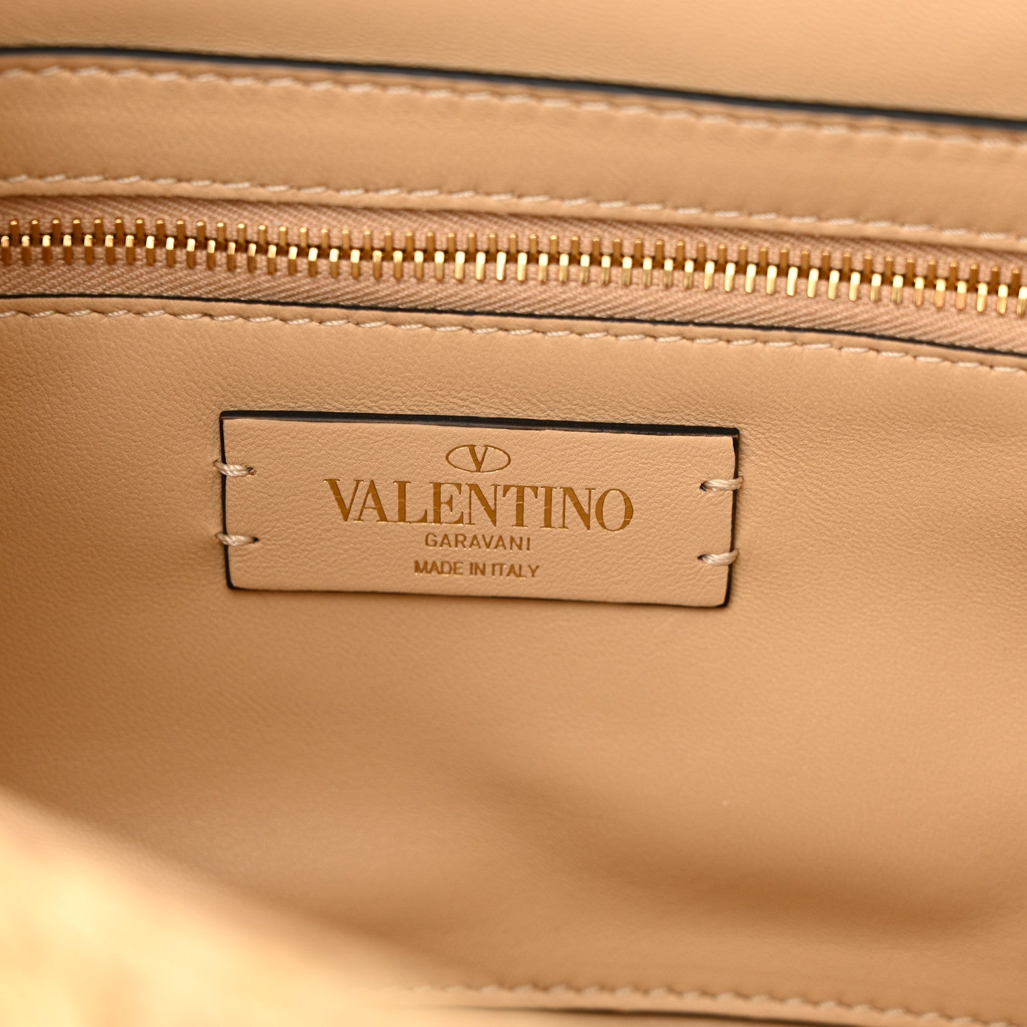 Valentino Garavani Raffia Medium Roman Stud Shoulder Bag 6 of 9