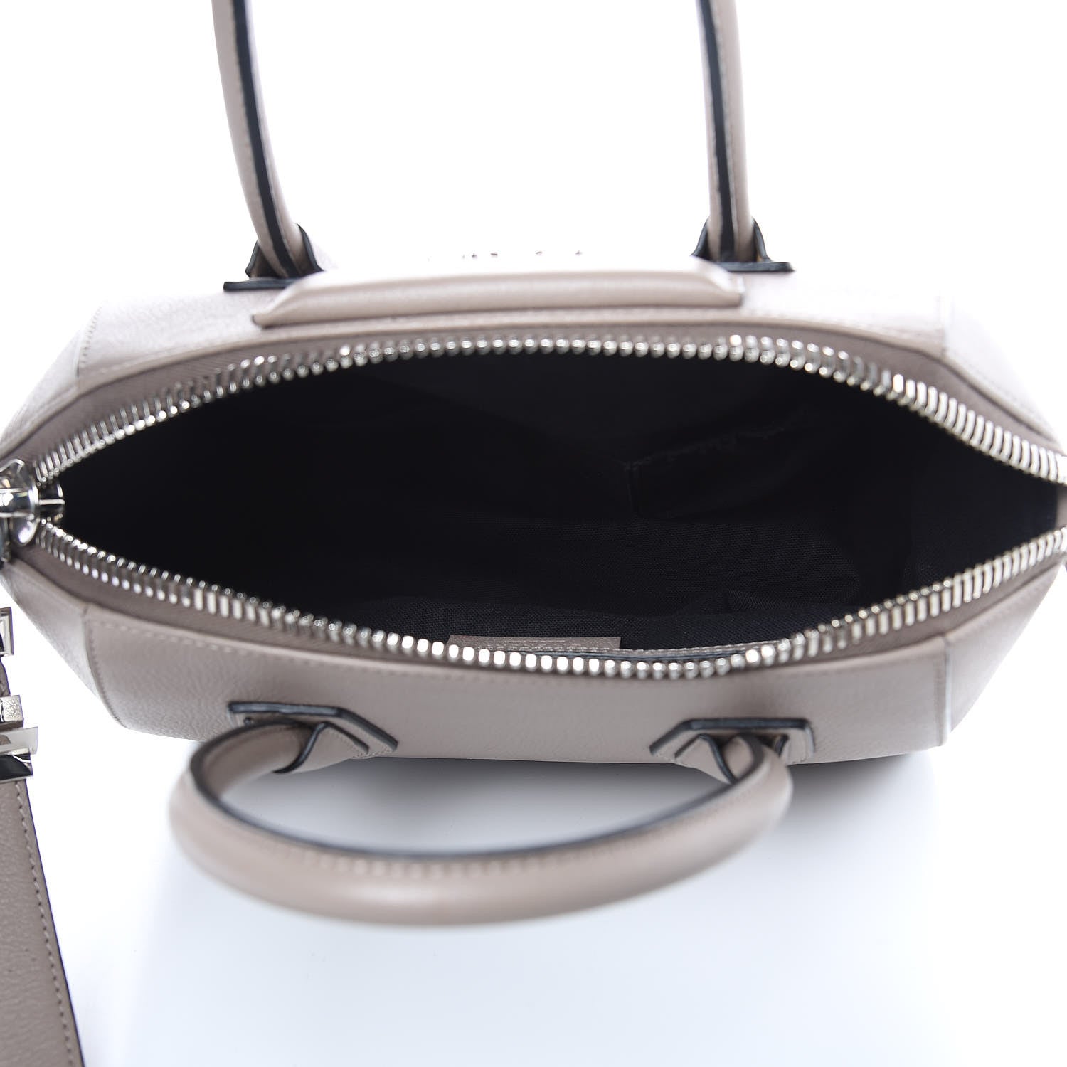 Givenchy Sugar Goatskin Small Antigona Dark Sand 5 of 13