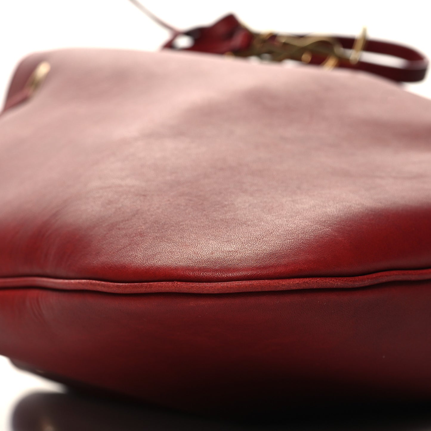 Calfskin Medium Paris VII Flat Hobo Red