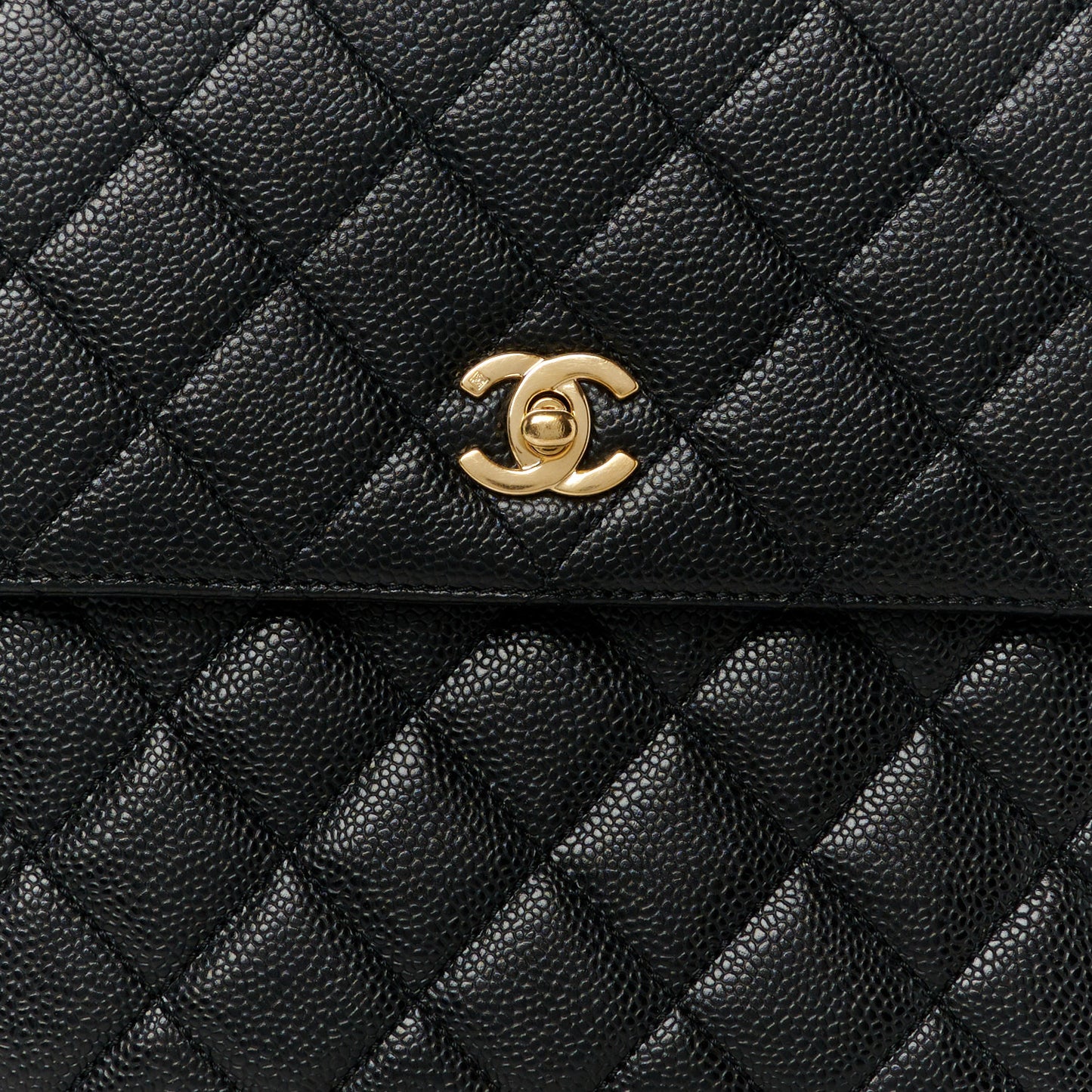 Caviar Quilted Jumbo Kelly Flap Black