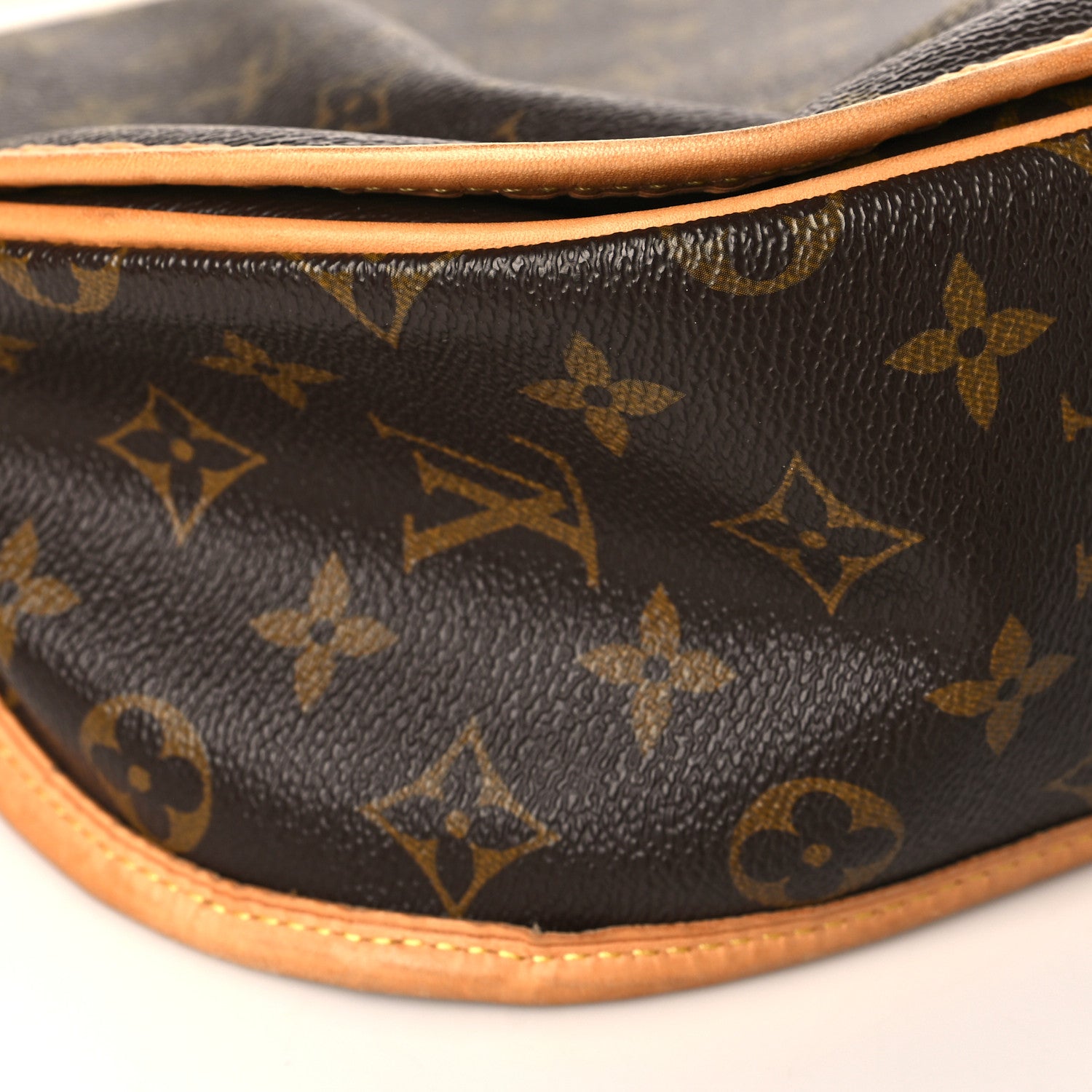 Louis Vuitton Monogram Menilmontant MM 7 of 8