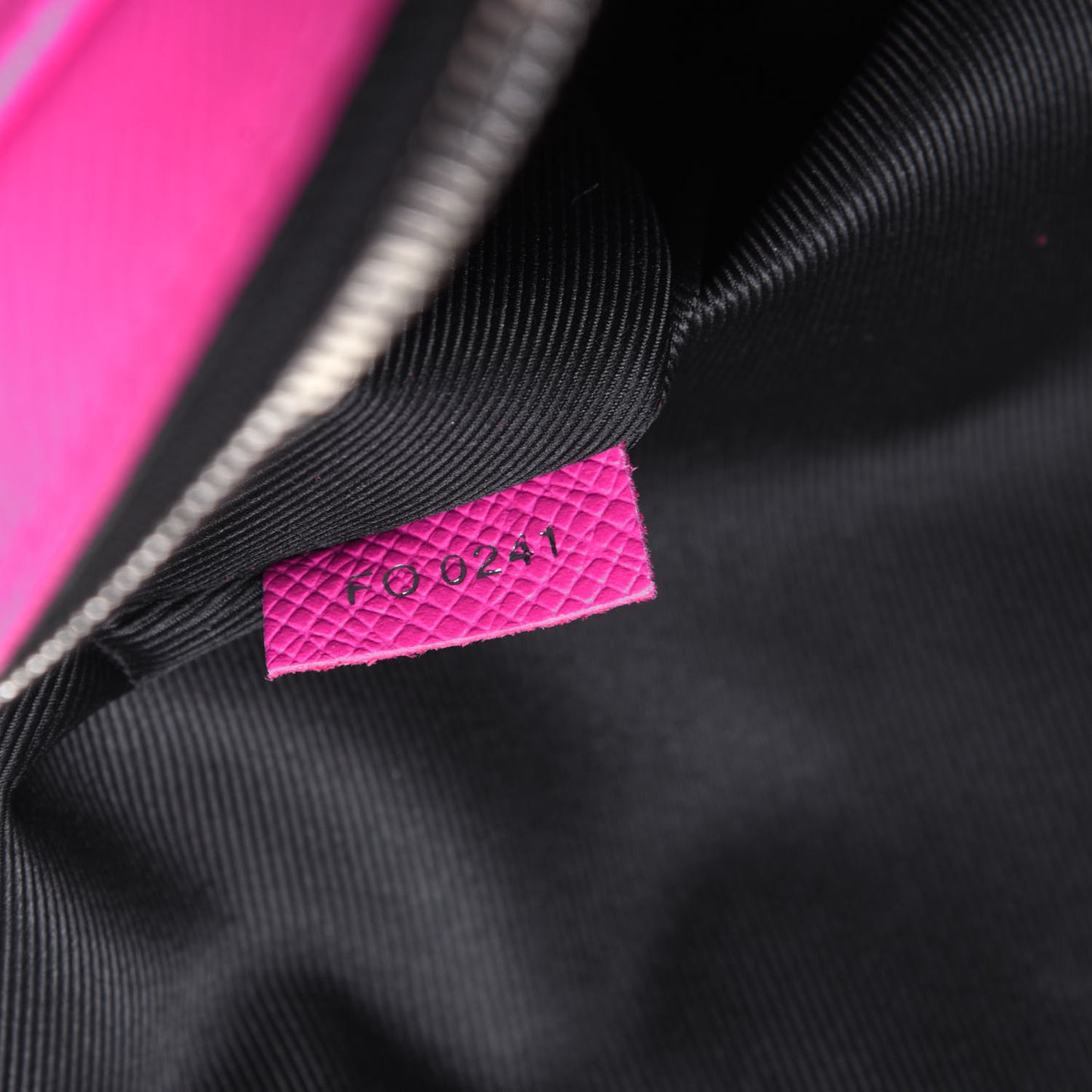 Taigarama Outdoor Messenger Fuchsia