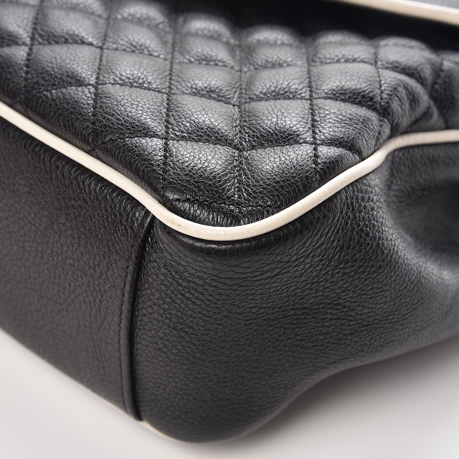 Saint Laurent Calfskin Mixed Matelasse Triquilt Large Monogram Envelope Satchel Black White 13 of 17