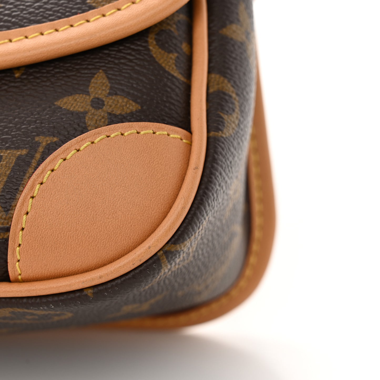 Monogram Diane Black