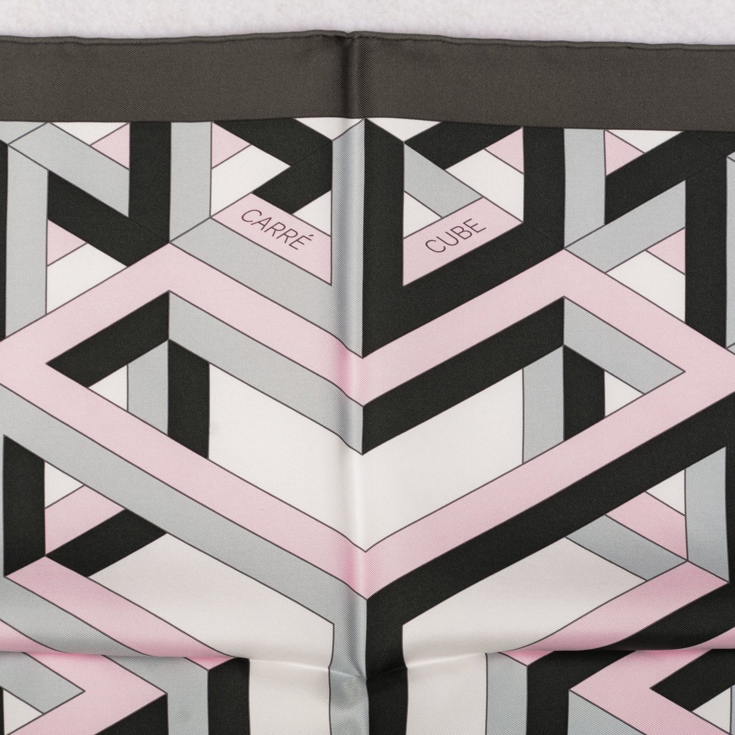 Silk Carre Cube Scarf 90 Anthracite White Rose Pale