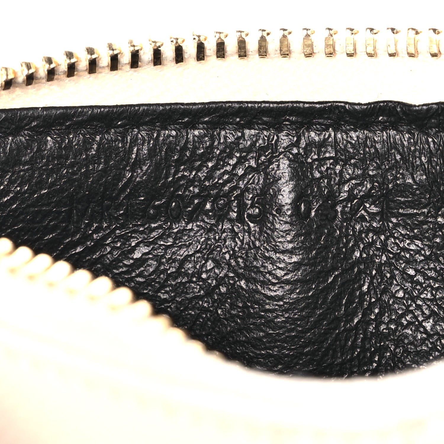 Saint Laurent Grain De Poudre Matelasse Chevron Monogram Fragments Zippered Card Case Crema Soft 7 of 11