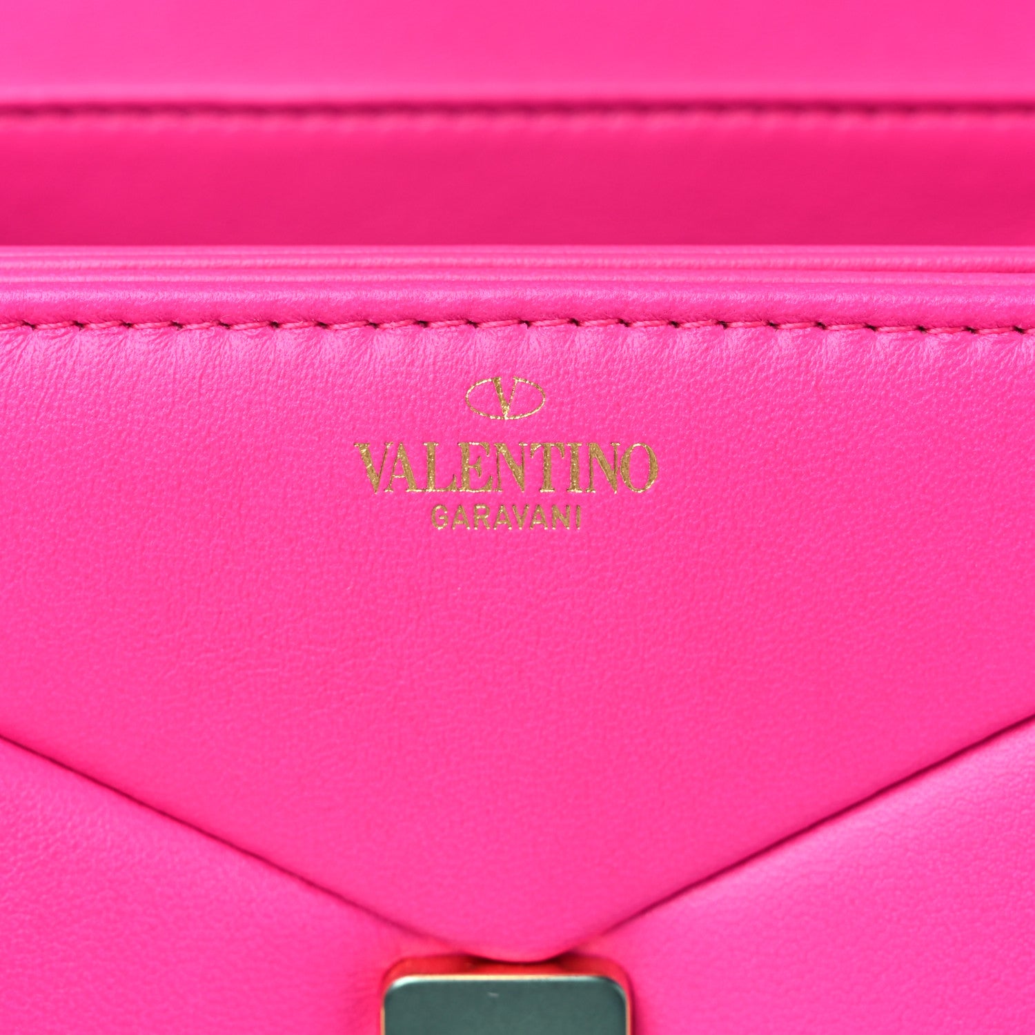 Valentino Garavani Nappa One Stud Chain Clutch Pink PP 6 of 9