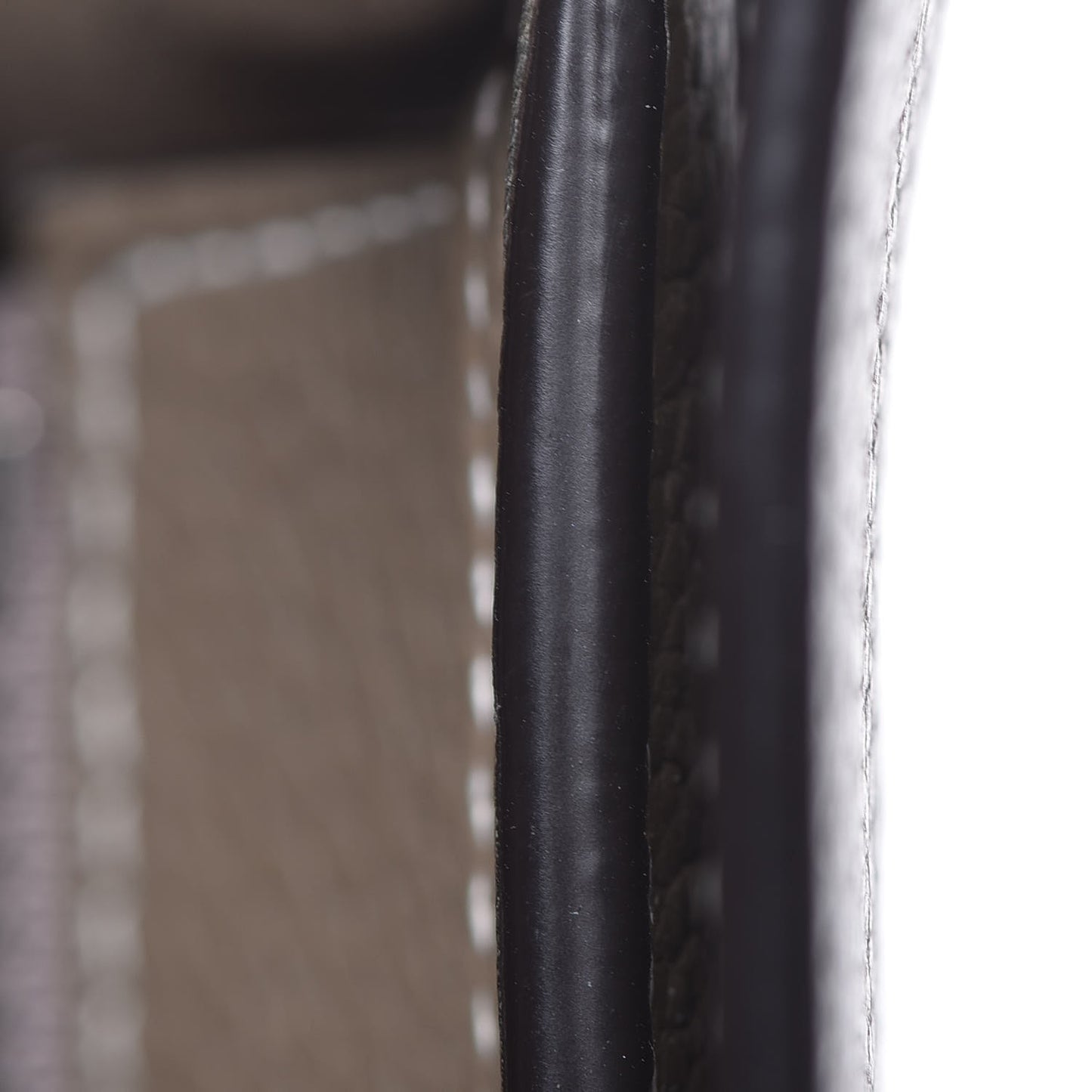 Drummed Calfskin Nano Luggage Souris