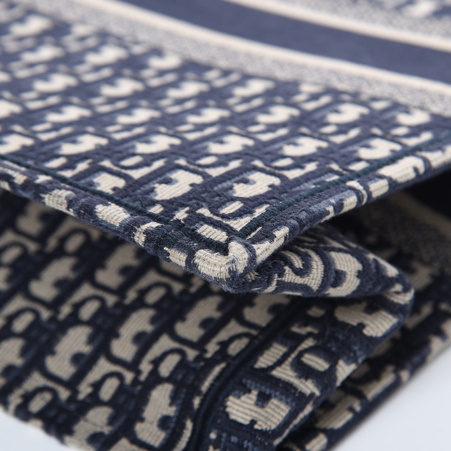 Oblique Book Tote Blue Multicolor