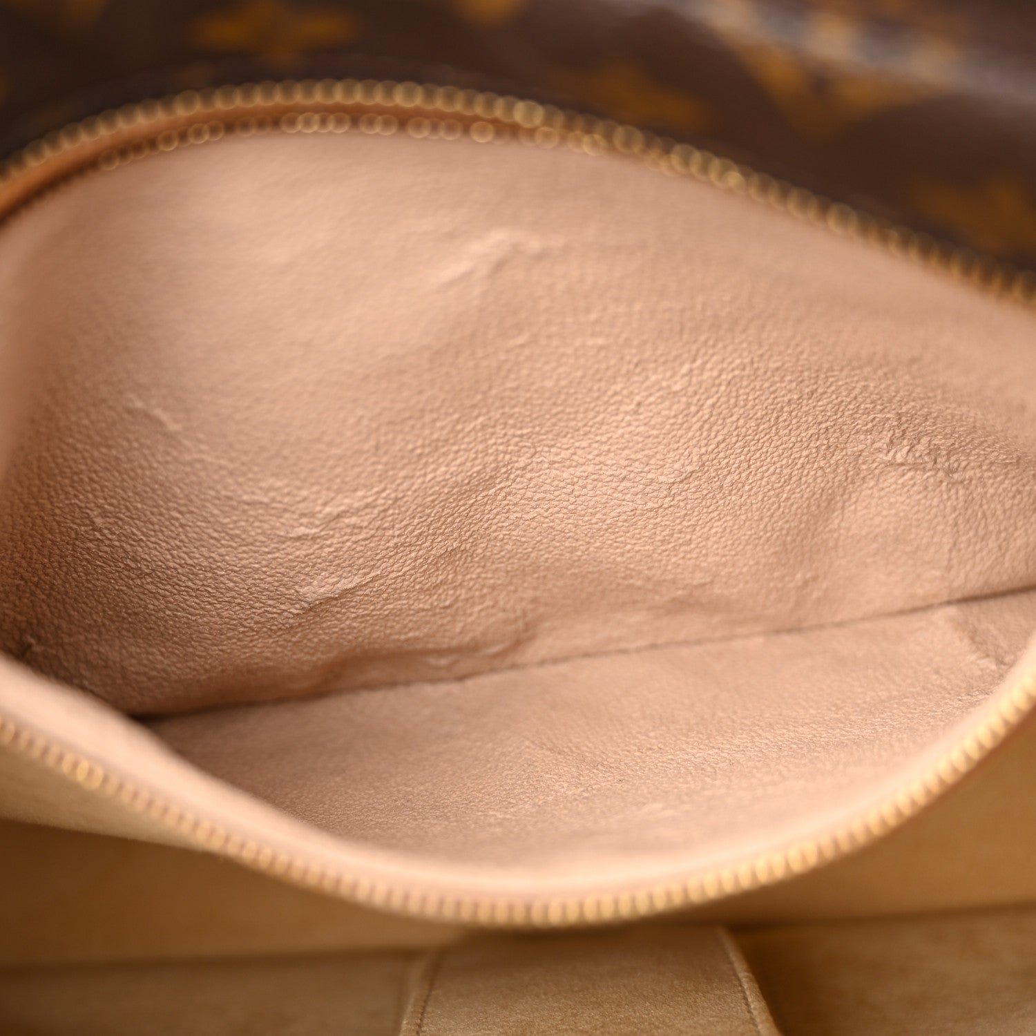 Louis Vuitton Monogram Luco 10 of 10