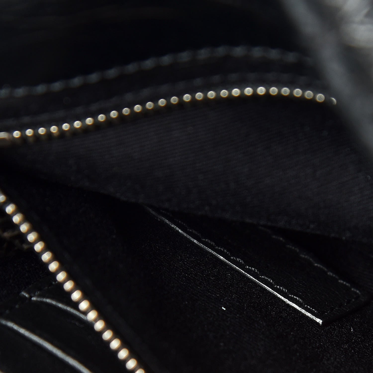 Saint Laurent Crinkled Calfskin Matelasse Monogram Niki Chain Wallet Black 7 of 10