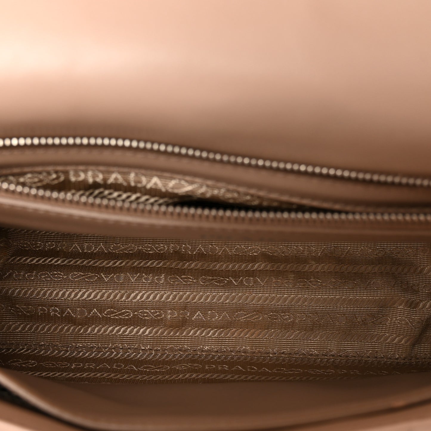 Soft Calfskin Impunture Diagramme Large Chain Flap Shoulder Bag Cipria