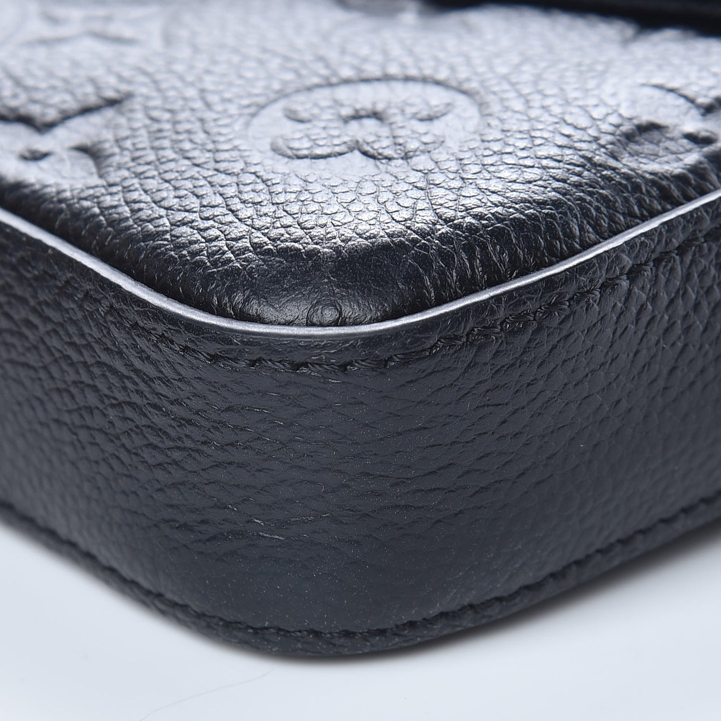 Empreinte Pochette Felicie Chain Wallet Black