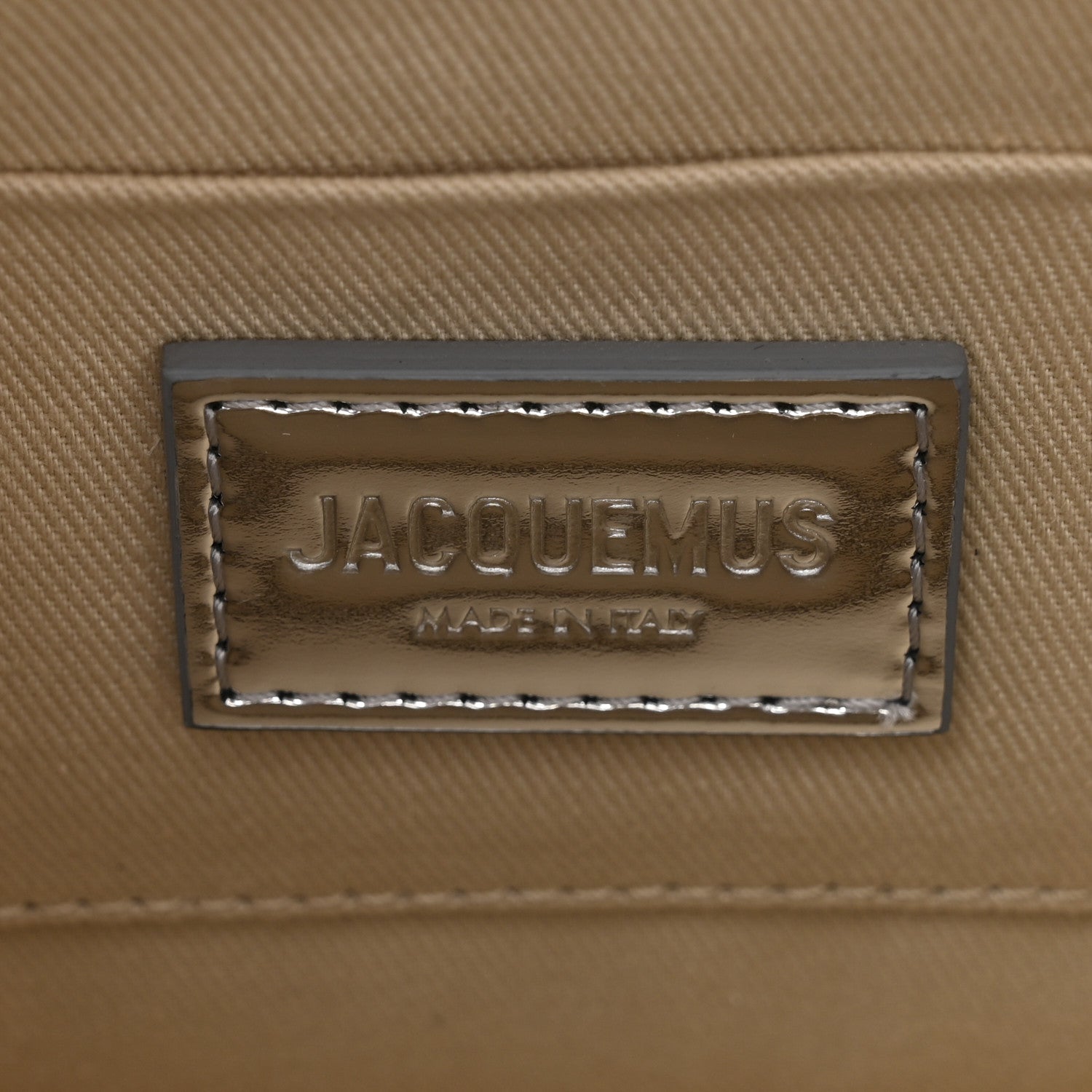 Jacquemus Metallic Patent Calfskin La Pochette Rond Carre Silver 6 of 12