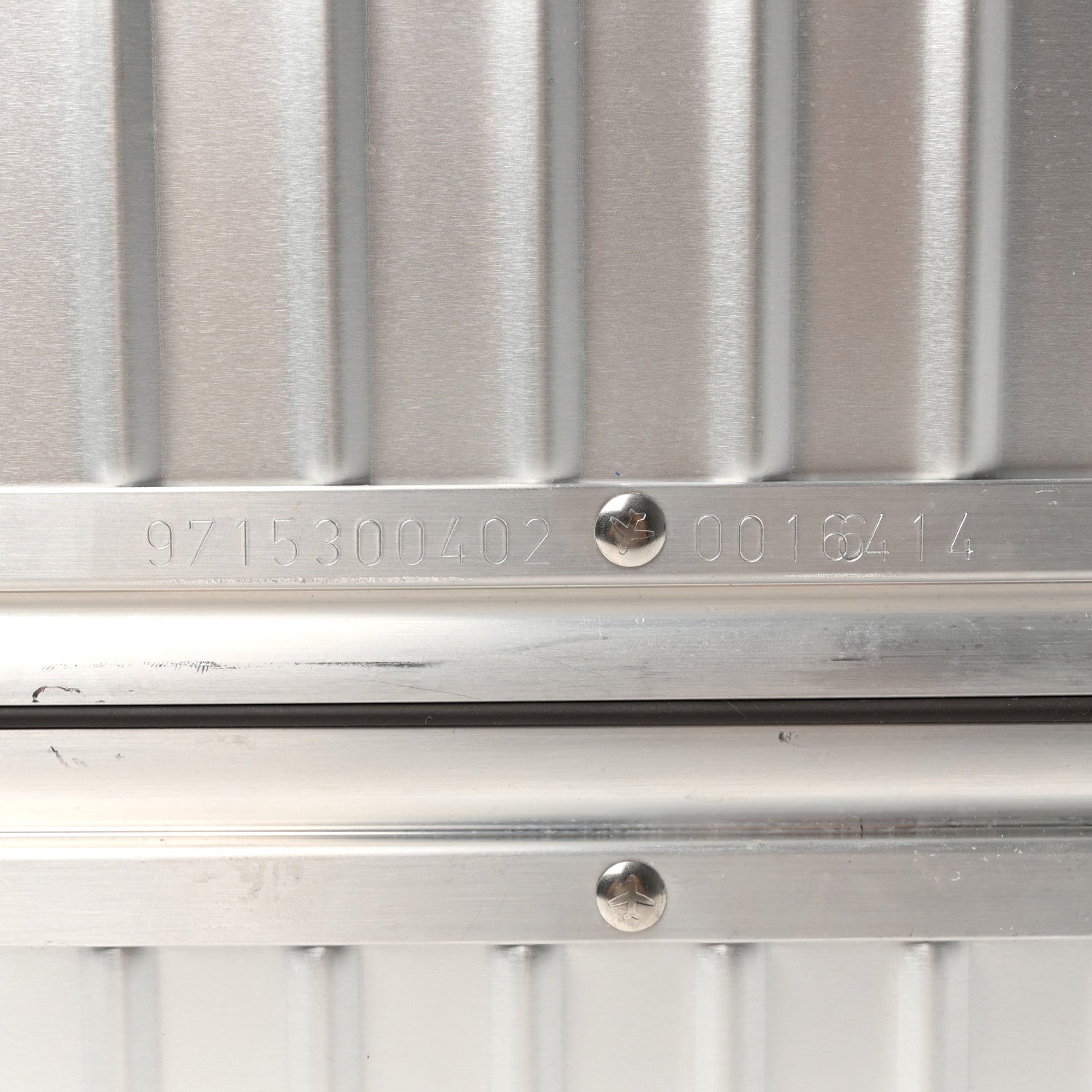 Rimowa Aluminum Classic Cabin Silver 6 of 14