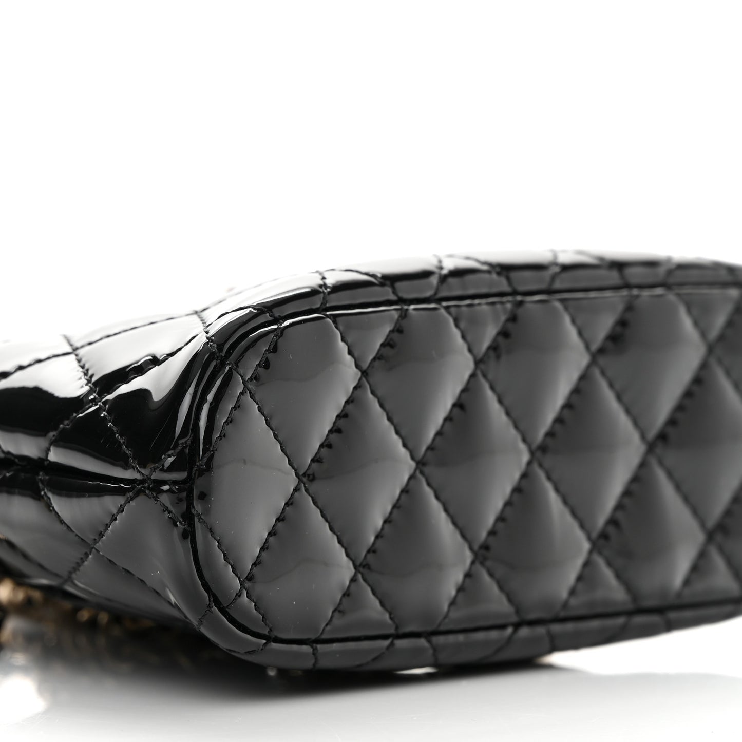 Patent Calfskin Quilted Shiny Coco Clutch With Chain Black