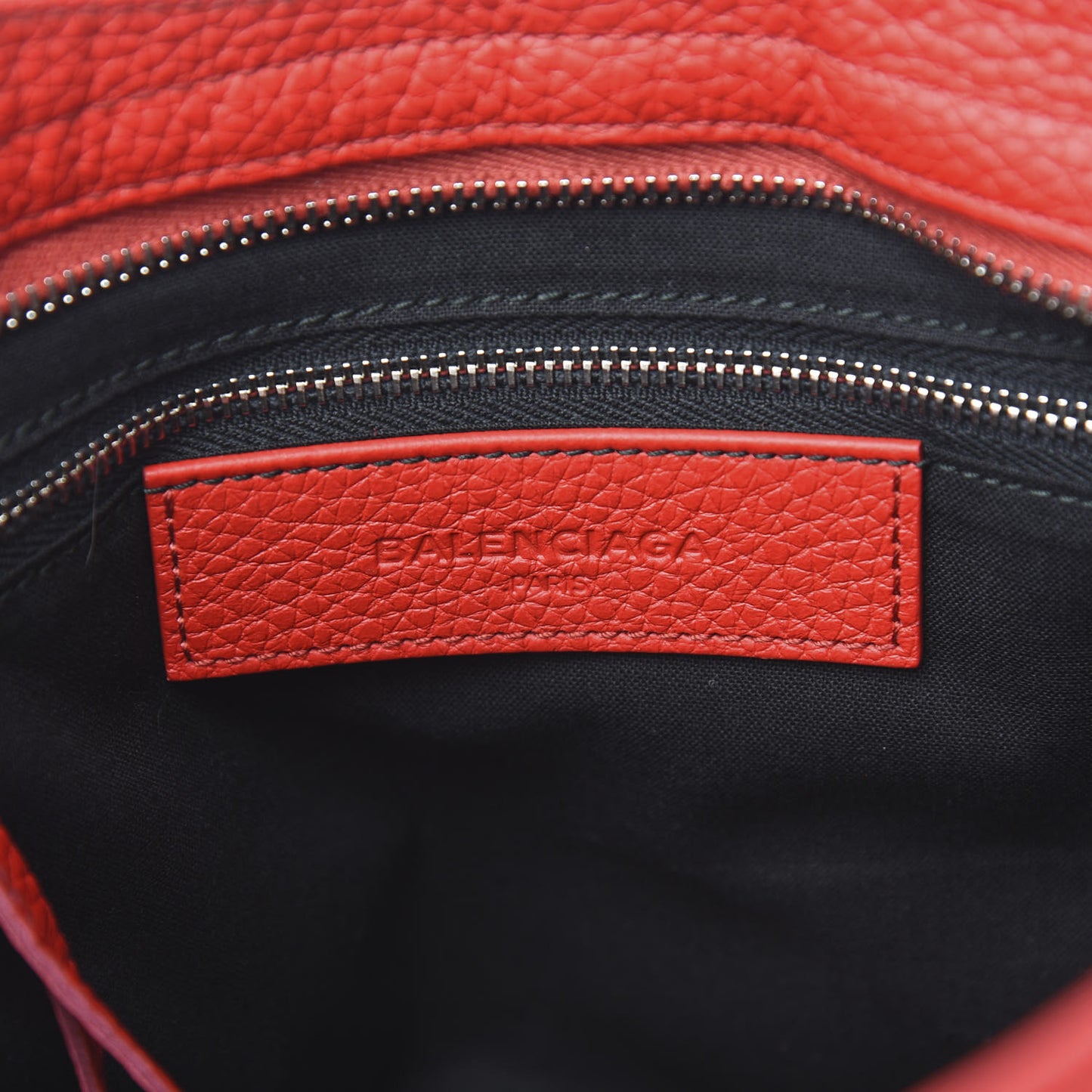 Vibrato Calfskin Classic Silver Hardware S City Rouge Cerise