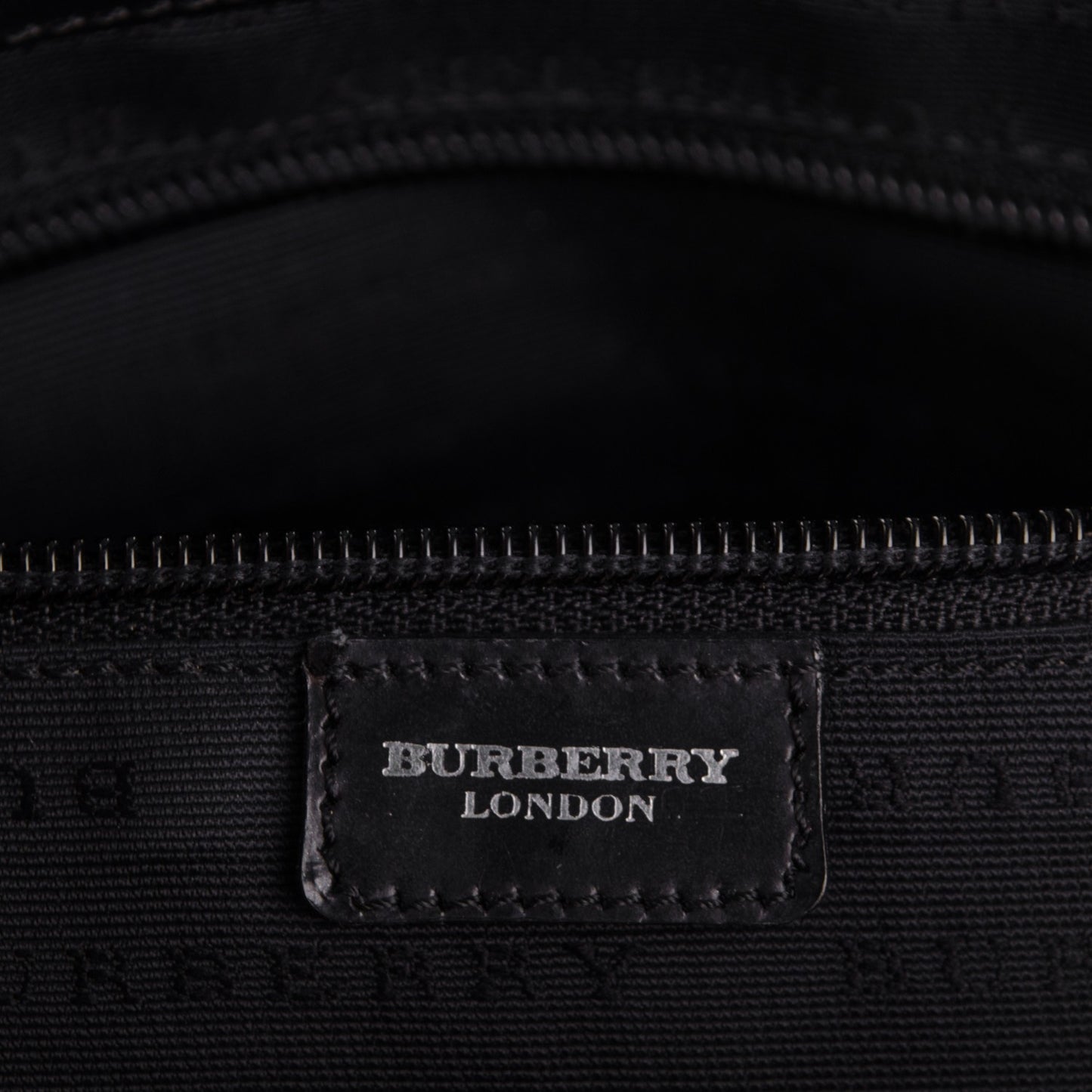 House Check Medium Tote Black