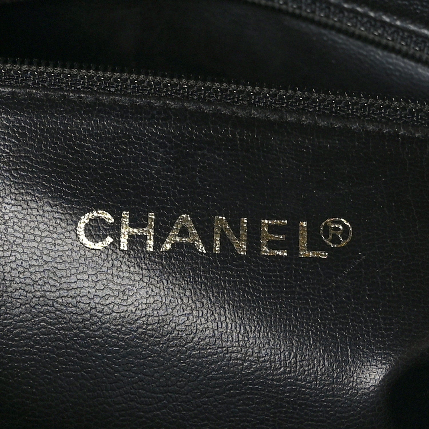 Chanel Patent CC Shoulder Bag Black 7 of 12