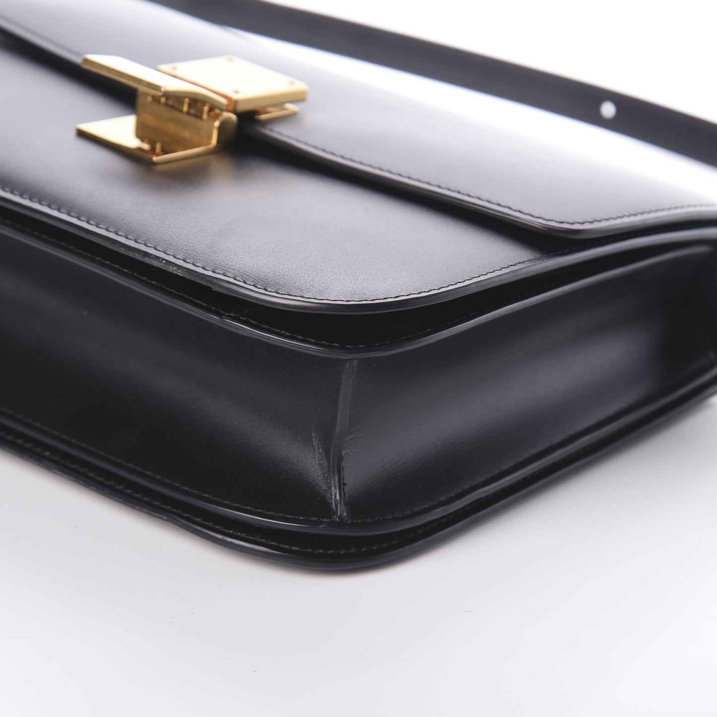 Box Calfskin Medium Classic Box Flap Bag Black