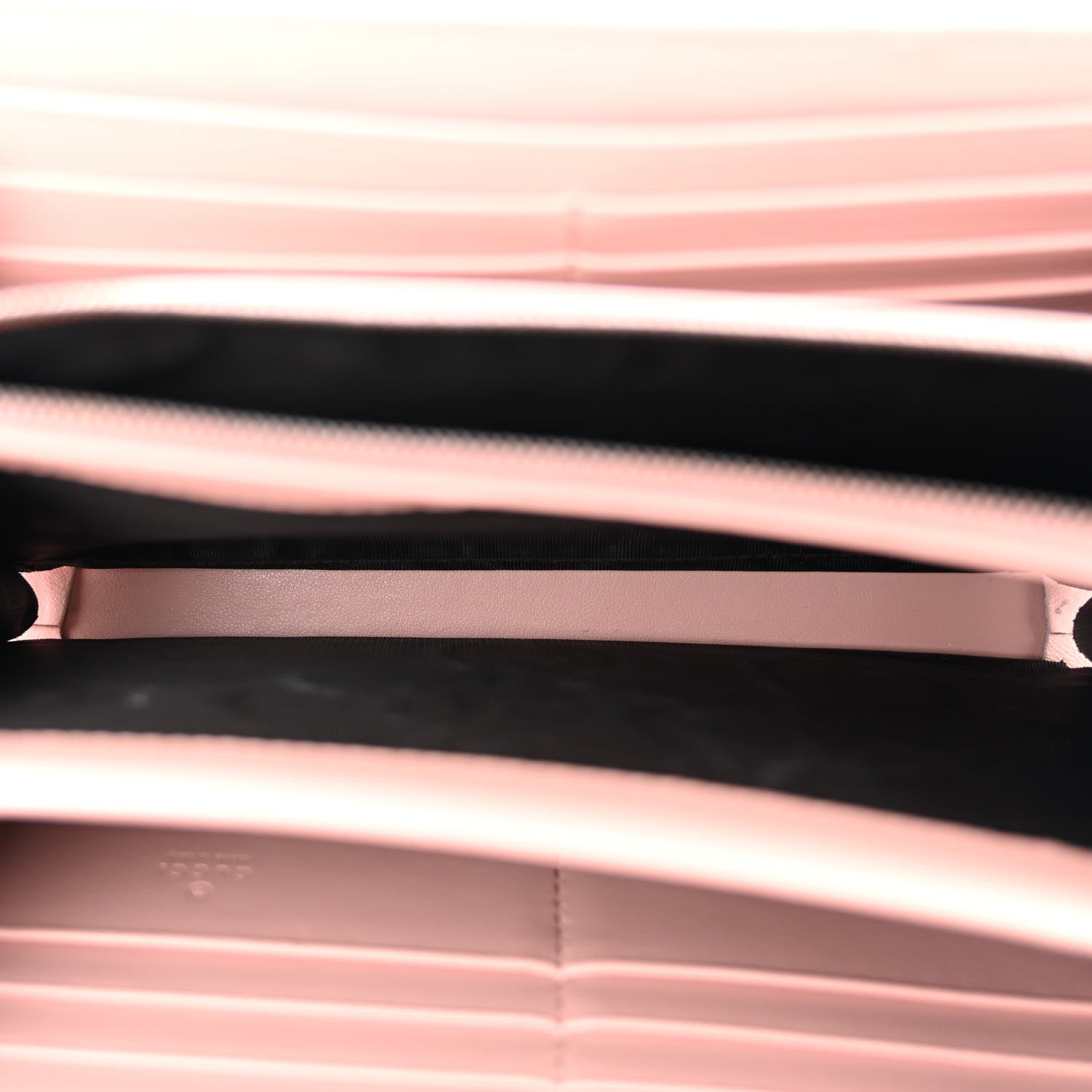 Gucci Calfskin Matelasse GG Marmont Chain Wallet Perfect Pink 5 of 13