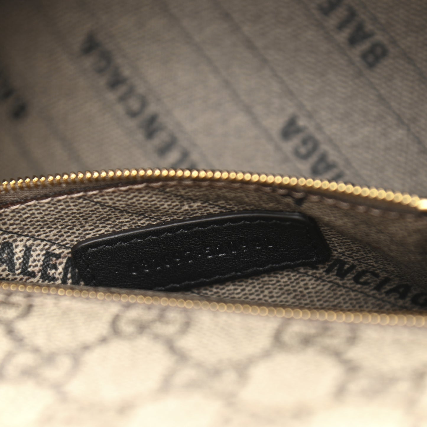 X GUCCI GG Supreme Monogram Small Hourglass Top Handle Bag Beige Ebony