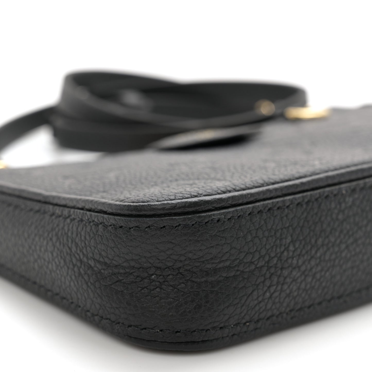 Empreinte Easy Pouch On Strap Black