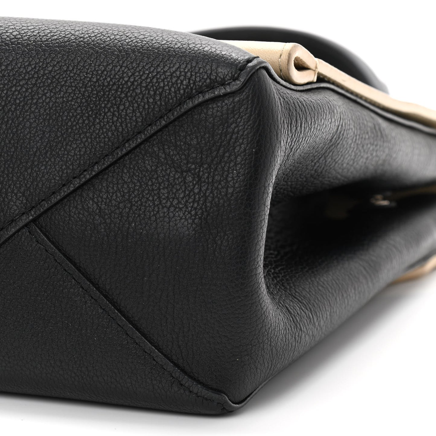 Soft Calfskin Lockme II Top Handle Vanille Black