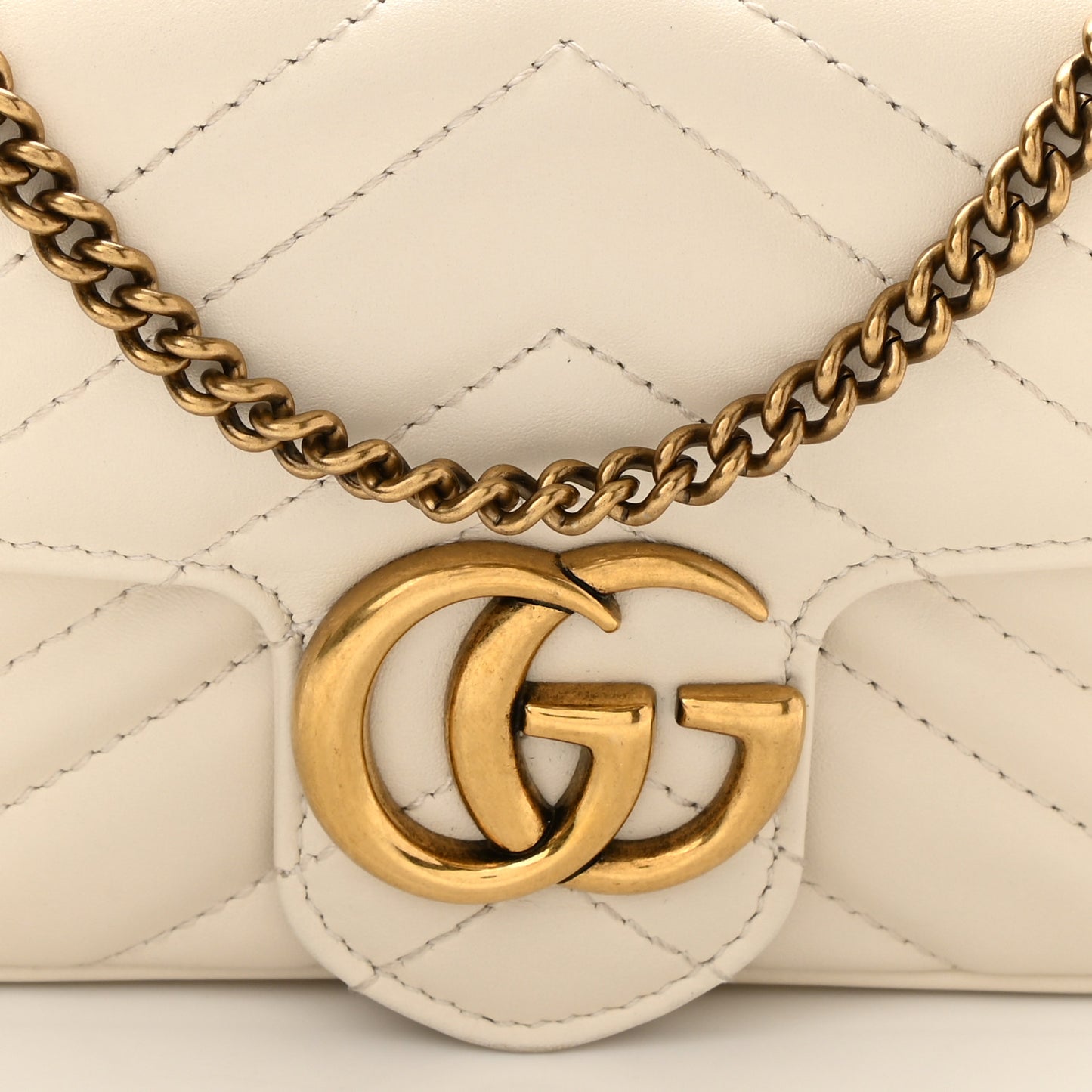 Calfskin Matelasse Super Mini GG Marmont Shoulder Bag White
