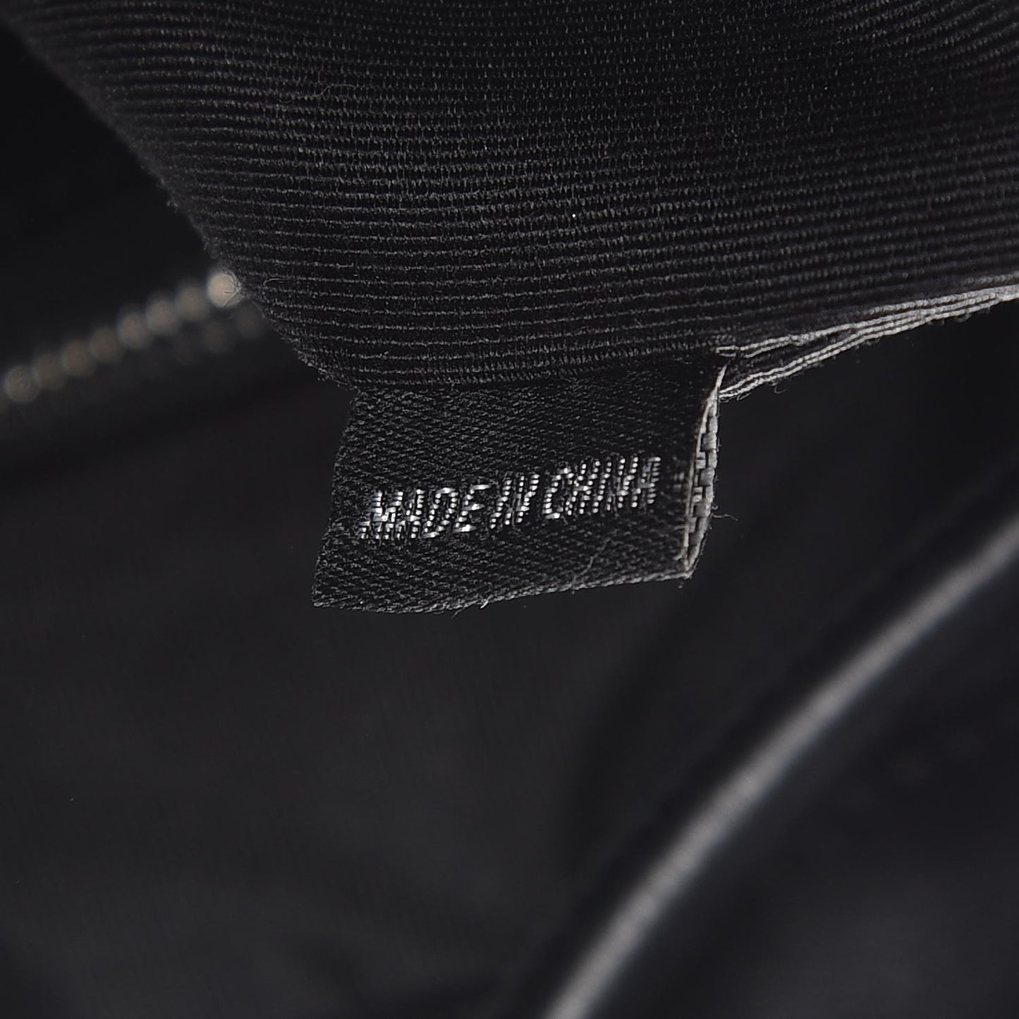 Elaphe Felt Drawstring Bucket Black
