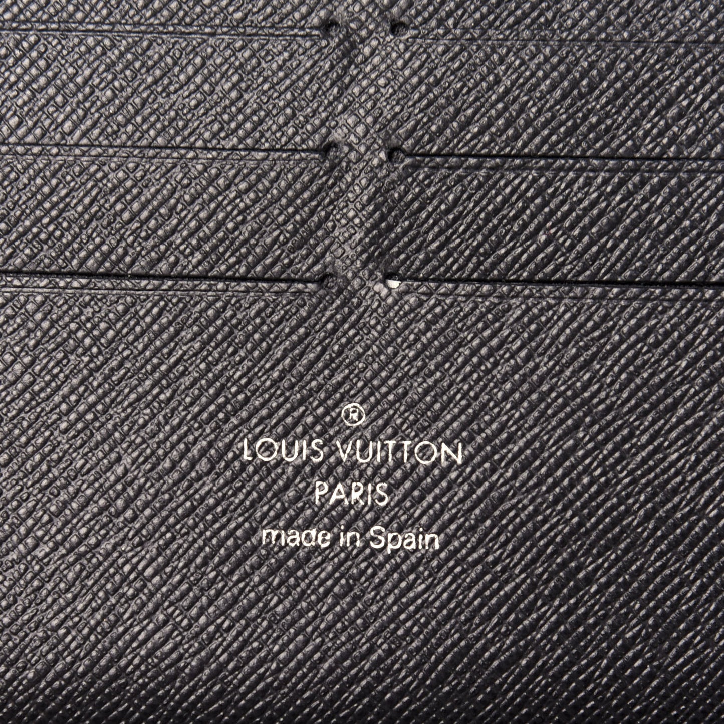 Taiga Zippy Organizer Wallet Black