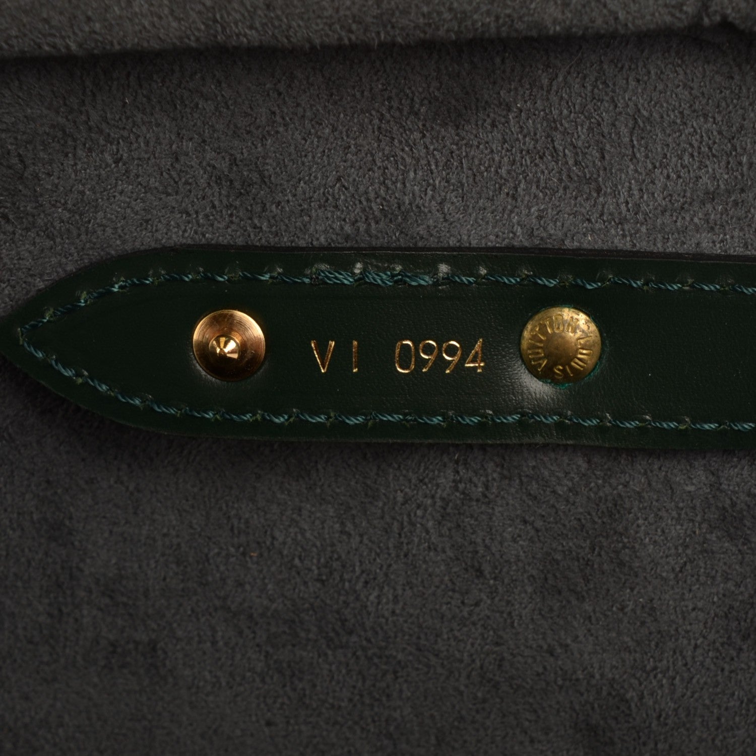 Louis Vuitton Taiga Helanga 1 Poche Epicea 10 of 12