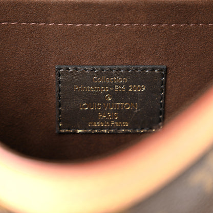 Louis Vuitton Monogram Kalahari PM 6 of 9
